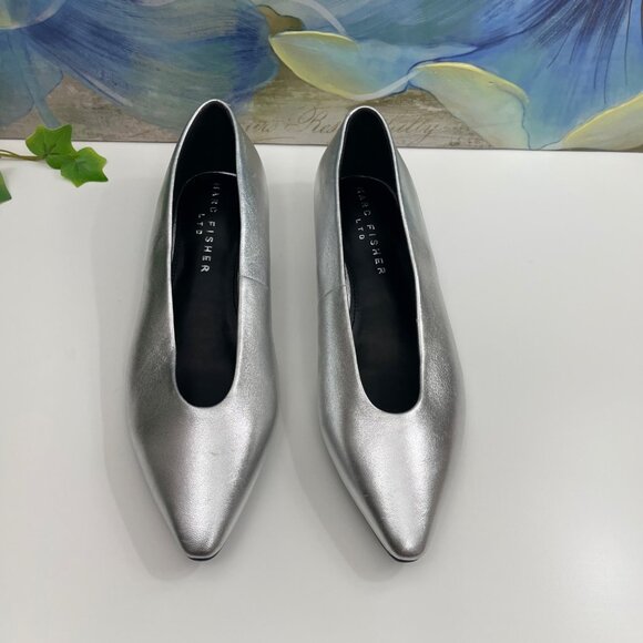 Marc Fisher Women's Gunner Pointy Toe Slip- On Dress Flats in Silver Size 6 - Picture 5 of 10